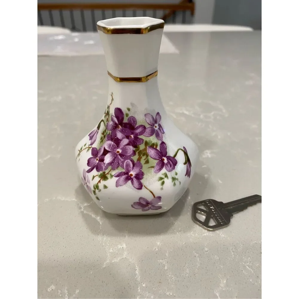 Hammersley Victorian Violets bone china sugar shaker